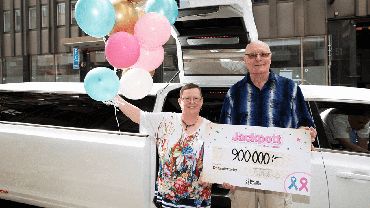 Paret fick fira sin vinst med en limousinetur. Till tonerna av Elvis åkte de iväg med sin stora check på vinsten: 900 000 kr.